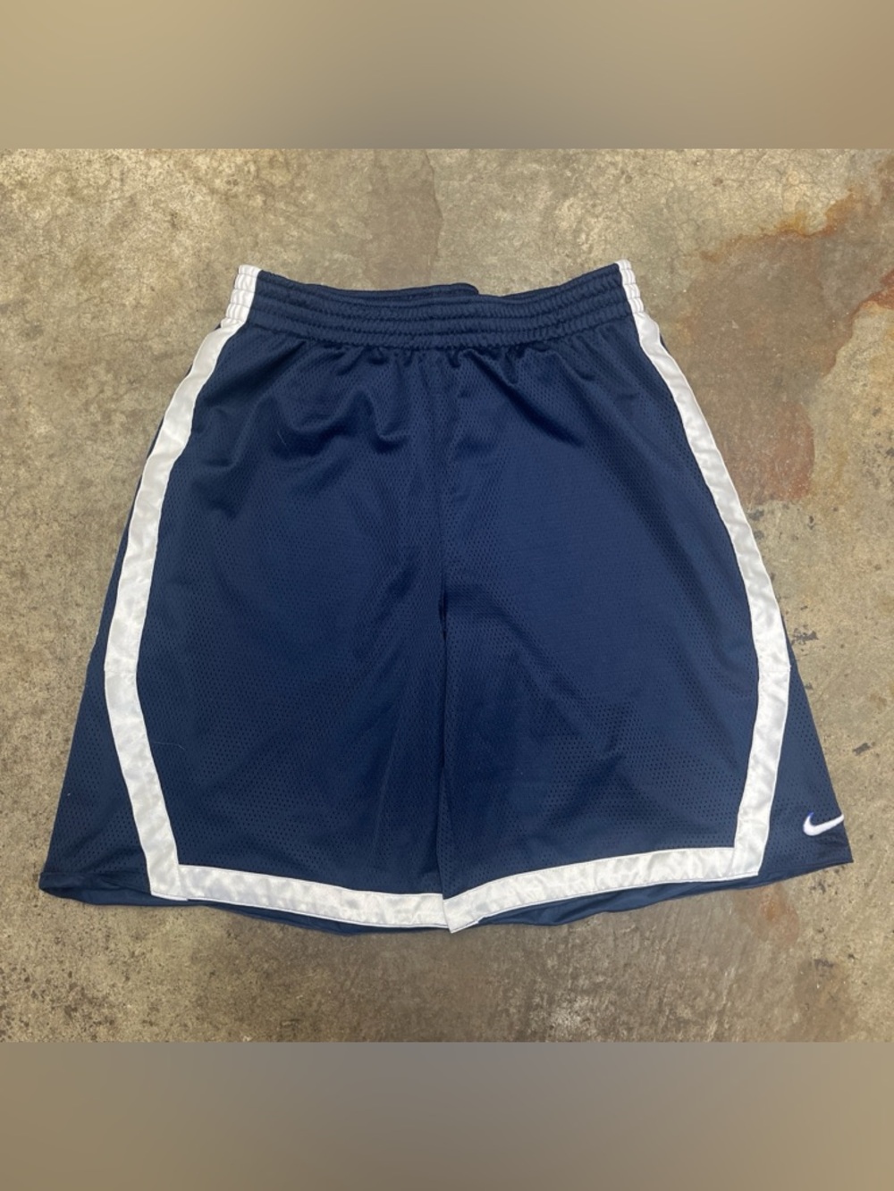 Y2K Nike Shorts Swoosh Mens Medium Navy Breathable Lightweight 00s Baggy Sports